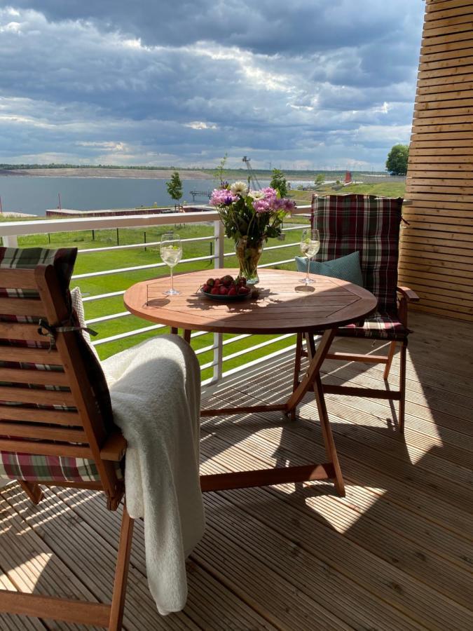 Modernes Apartment Am Hafen Mit Seeblick غروسريشن المظهر الخارجي الصورة